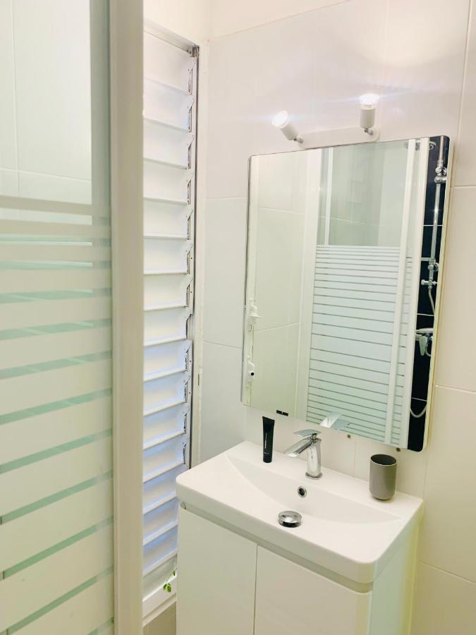 Superbe Studio Ultra Cosy A 2 Min De La Plage Sainte-Anne Exterior photo