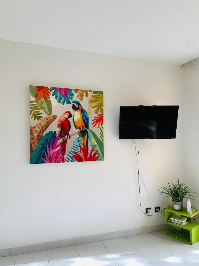 Superbe Studio Ultra Cosy A 2 Min De La Plage Sainte-Anne Exterior photo